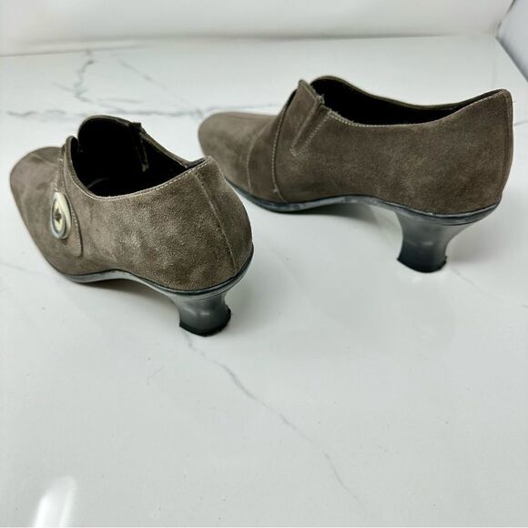 La Canadienne Suede Heels- Size 7.5 - Picture 8 of 15